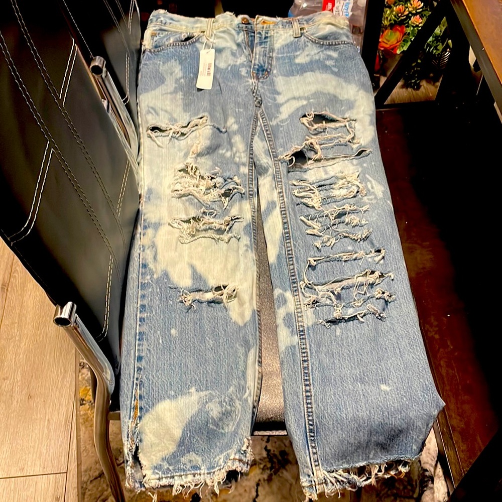 Arizona distressed jeans